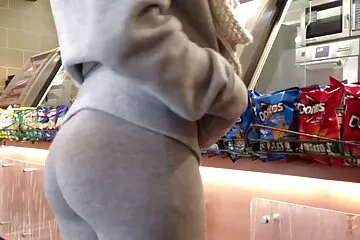 Bộ ngực to trong wap sex nhat ban chuyển động chậm.