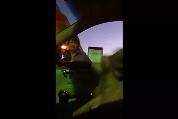 2 con cặc to dài màu đen và một em phim sex nhật bản vú bự tóc vàng gầy guộc.