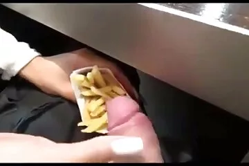 Con cặc dài to dày diễn viên phim người lớn nhật cứng trong lỗ đít của cô gái tóc vàng.