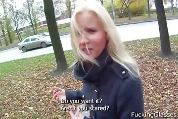 Quan hệ tình dục tập sex nhật bản hd không che thể ngay tại văn phòng đăng ký sau đám cưới.