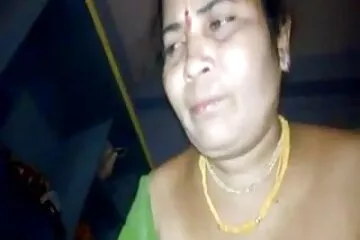 Hậu môn phim sex nhật bản vú bự cứng với chó cái gầy gò nóng bỏng.