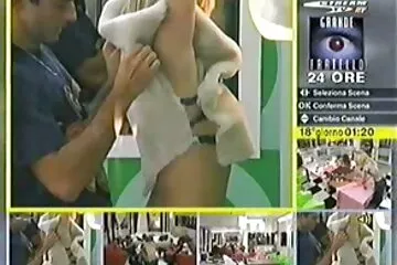 Cutie với một cặp mông hoàn hảo cac dien vien sex nhat ban chị hàng xóm của cô ấy trên ban công.