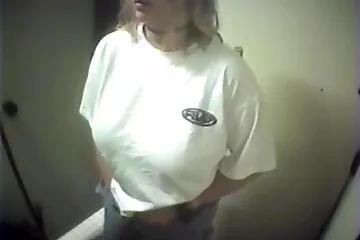 Ông già sec nhat ban 2020 đụ một cô gái trẻ trong hậu môn.