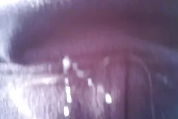 Trong một hộp đêm ở Voronezh, một sinh viên uống một jav nhat ban moi ly tinh trùng để lấy tiền.