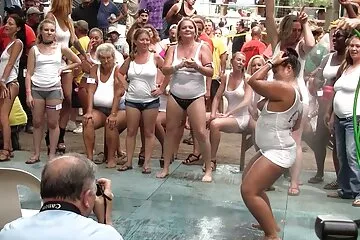 Món quà tuyệt vời nhất dien vien sex nam nhat ban cho người yêu của bạn vào ngày 8 tháng 3 là sex tập thể!.