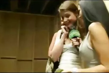 Ngôi sao khiêu dâm người Nga gầy guộc bị ba con diễn viên sex nhật đẹp gà trống phá hết cả gang tay